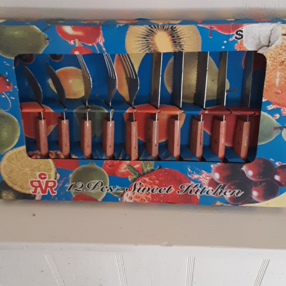 Thomas kitchen wear sets